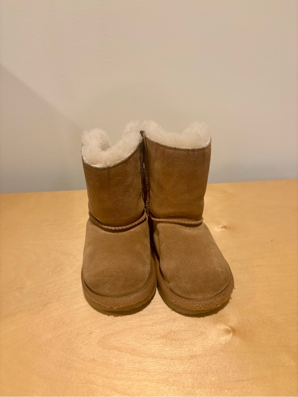 Ugg Boots Bailey chestnut baby girl toddler size 6